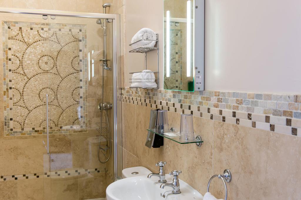 Charades Guest House Hereford Ngoại thất bức ảnh